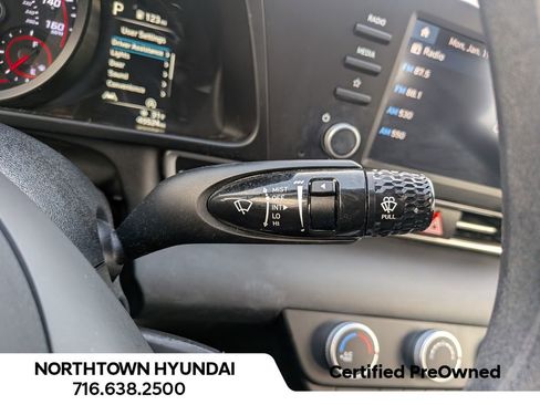 Certified 2023 Hyundai Elantra SE image 23