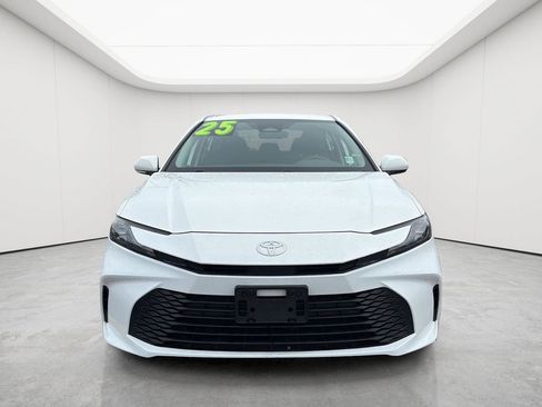 Used 2025 Toyota Camry LE FWD image 29