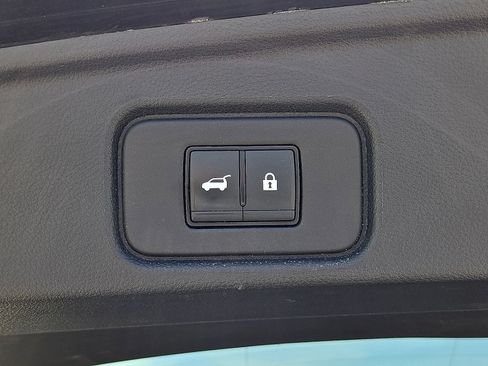 Used 2023 Nissan Pathfinder Platinum w/ Black Appearance Package FWD image 14