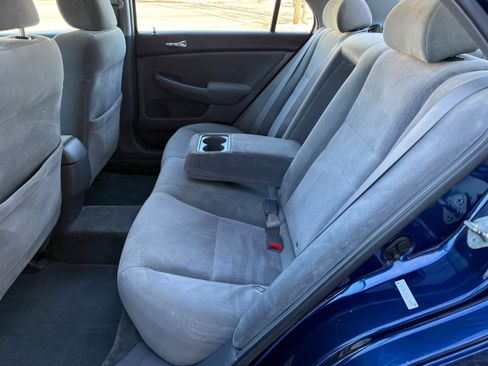 Used 2004 Honda Accord LX image 12