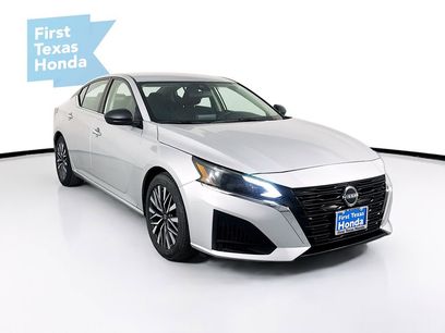 Used 2024 Nissan Altima 2.5 SV