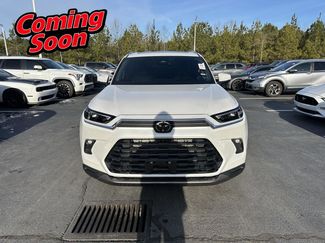 Used 2024 Toyota Grand Highlander Limited video 3