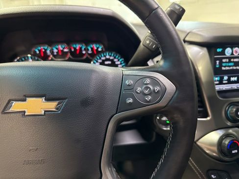 Used 2018 Chevrolet Suburban Premier AWD/4WD image 11
