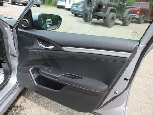 Used 2020 Honda Civic EX image 15