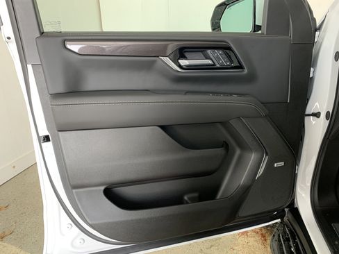 New 2026 GMC Yukon Elevation image 17