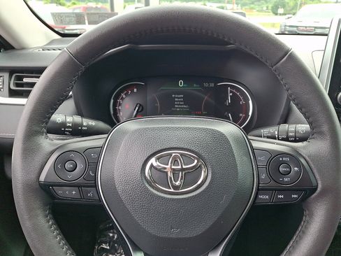 Used 2025 Toyota RAV4 XLE Premium w/ Weather Package AWD/4WD image 21