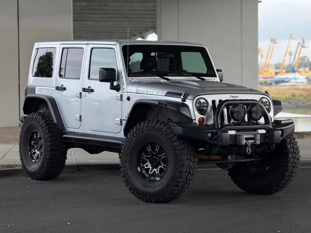 Used 2011 Jeep Wrangler Unlimited Rubicon w/ Dual Top Group AWD/4WD image 3