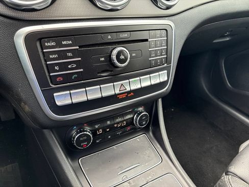 Used 2019 Mercedes-Benz GLA 250 4MATIC image 28