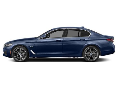 Used 2023 BMW 530e w/ M Sport Package RWD image 6