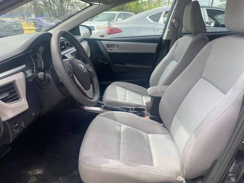 Used 2016 Toyota Corolla LE FWD image 9
