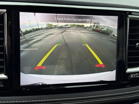 Used 2022 Chrysler Pacifica Touring-L FWD image 25