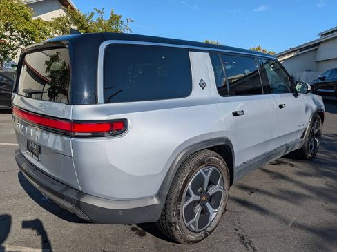 Used 2023 Rivian R1S Adventure AWD/4WD image 9