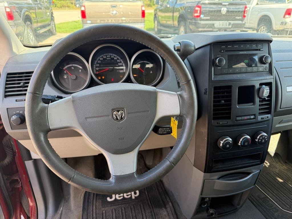 Used 2009 Dodge Grand Caravan SE FWD image 8