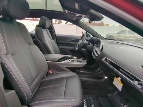 New 2025 Cadillac Lyriq Luxury image 28