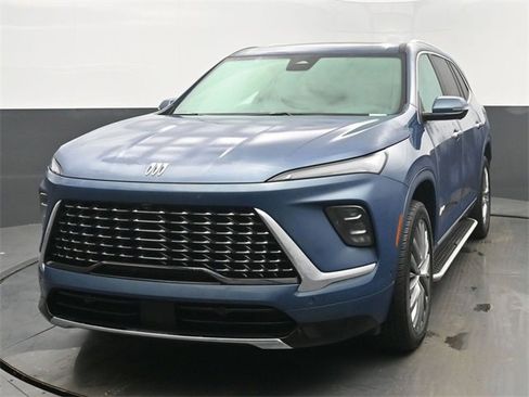 Certified 2025 Buick Enclave Avenir w/ Super Cruise Package image 1