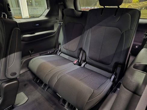 New 2025 Jeep Grand Cherokee L Laredo w/ Luxury Tech Group I AWD/4WD image 29