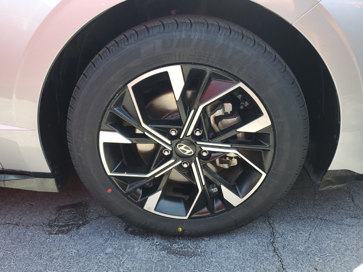 Used 2025 Hyundai Sonata SEL FWD image 5