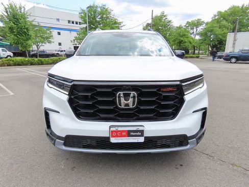 New 2025 Honda Pilot TrailSport image 6