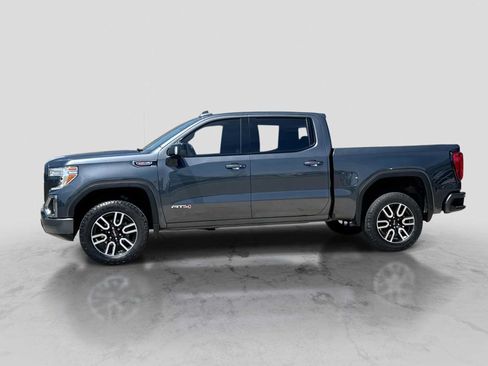 Used 2022 GMC Sierra 1500 AT4 w/ AT4 Preferred Package AWD/4WD image 3