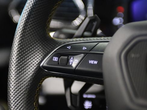 Used 2019 Lamborghini Urus AWD/4WD image 25