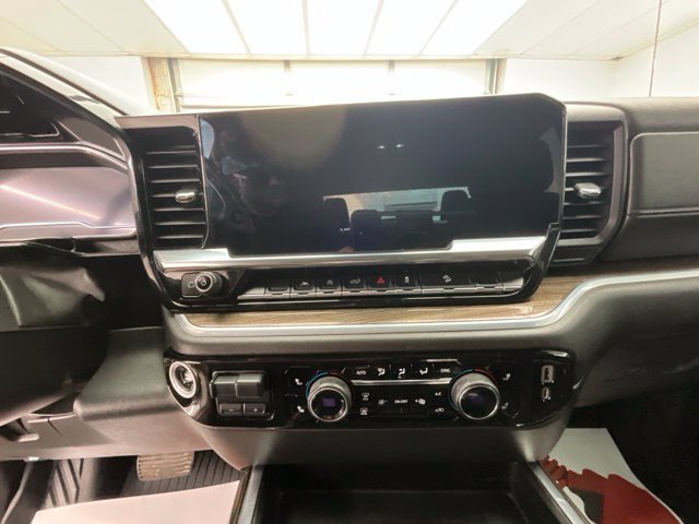 Used 2022 Chevrolet Silverado 1500 RST AWD/4WD image 7
