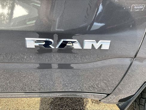 Used 2019 RAM 1500 Big Horn RWD image 30