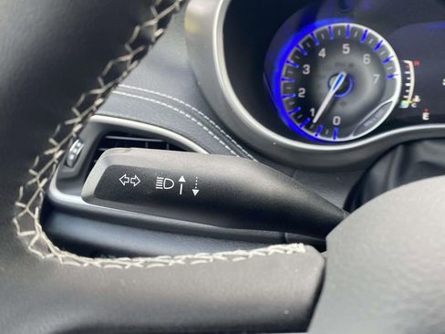 New 2026 Chrysler Pacifica Select FWD image 49