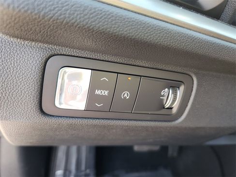 Certified 2026 Chevrolet Traverse LT w/ Driver Confidence Package image 13