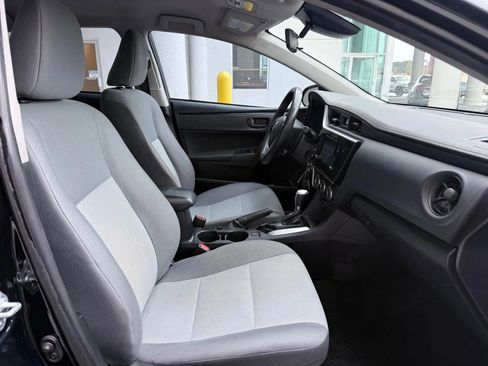 Used 2018 Toyota Corolla L image 18