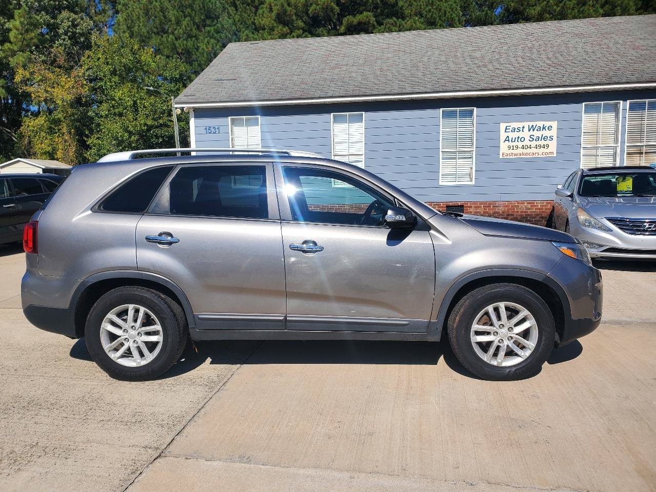 Used 2014 Kia Sorento LX FWD image 4