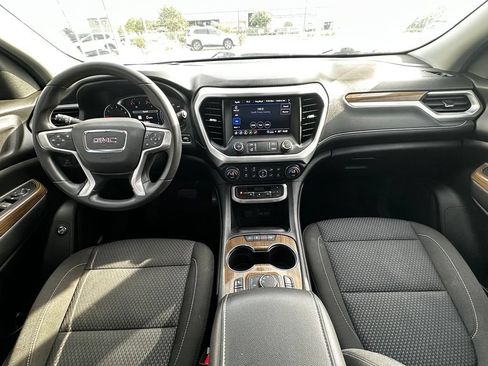 Used 2023 GMC Acadia SLE w/ Driver Convenience Package FWD image 12