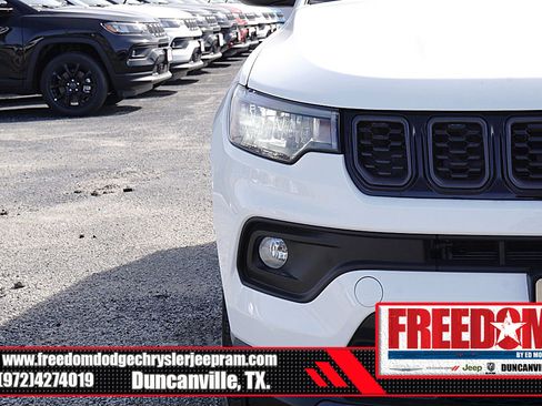 New 2026 Jeep Compass Latitude AWD/4WD image 42