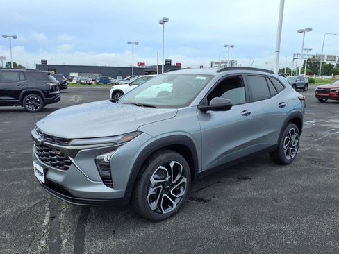 New 2025 Chevrolet Trax RS w/ Sunroof Package image 8