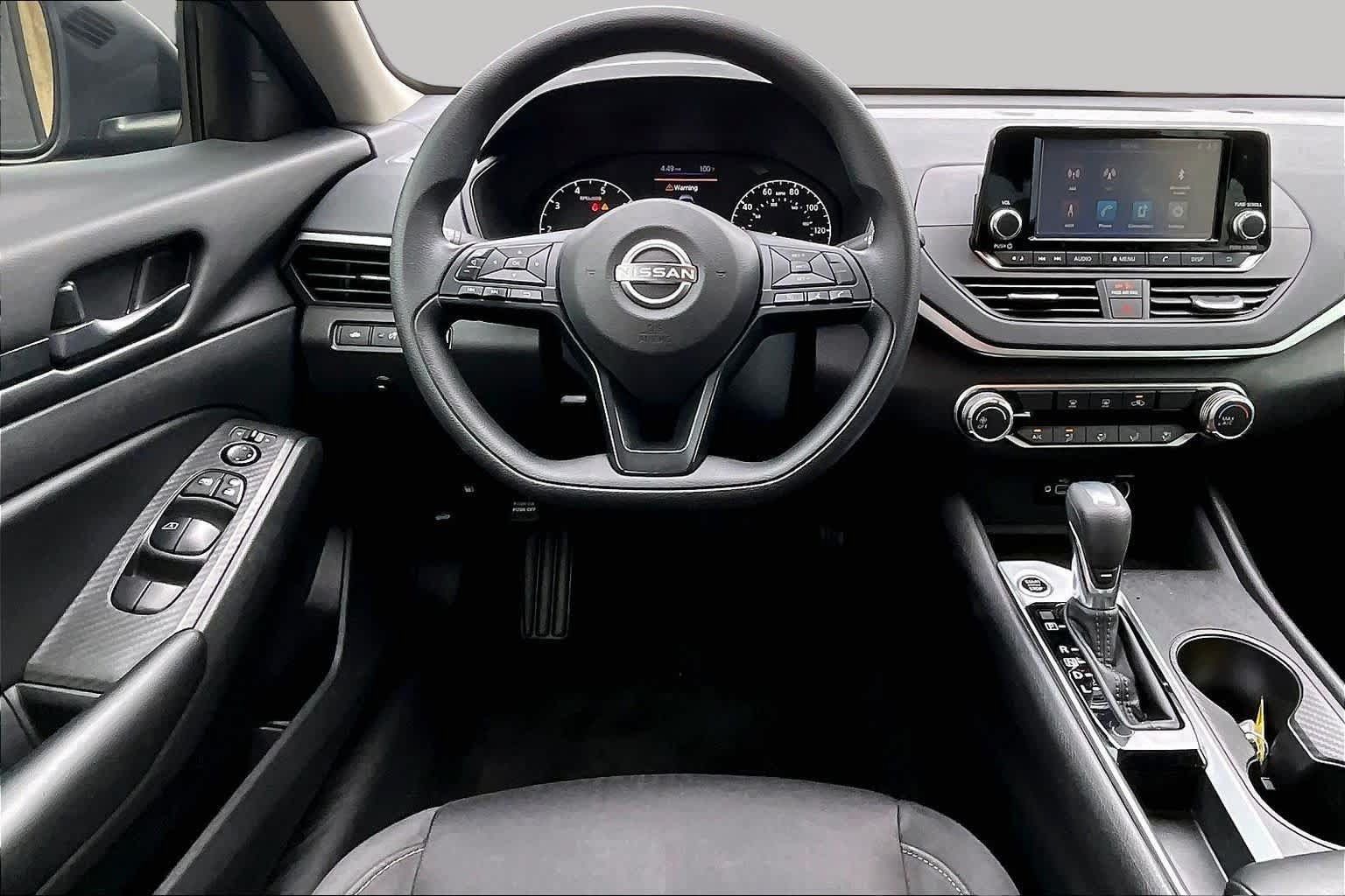 Used 2024 Nissan Altima 2.5 S FWD image 6