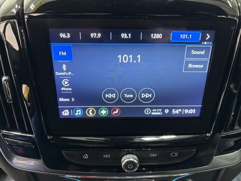 Used 2023 Chevrolet Traverse LT image 20