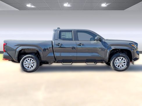 New 2025 Toyota Tacoma SR5 image 7