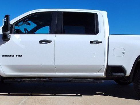 Used 2022 Chevrolet Silverado 2500 W/T w/ WT Convenience Package image 5