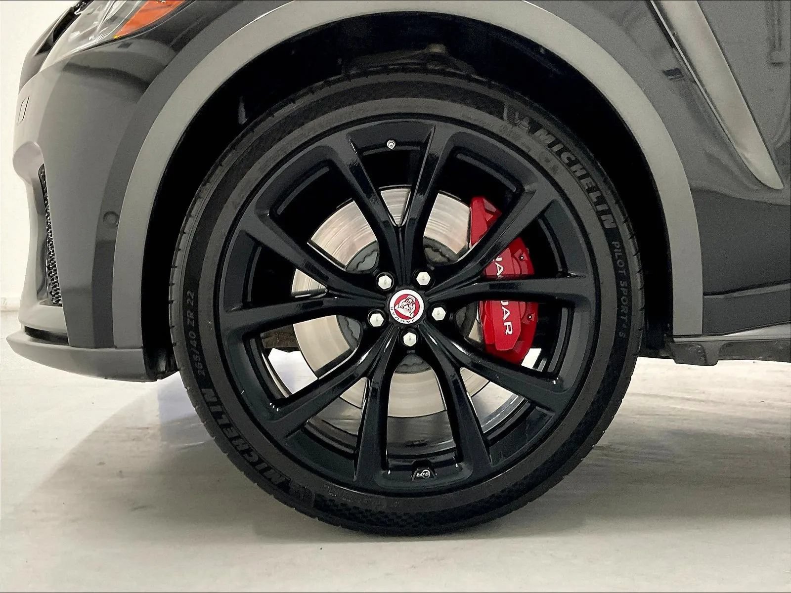 Used 2020 Jaguar F-PACE SVR AWD/4WD image 34