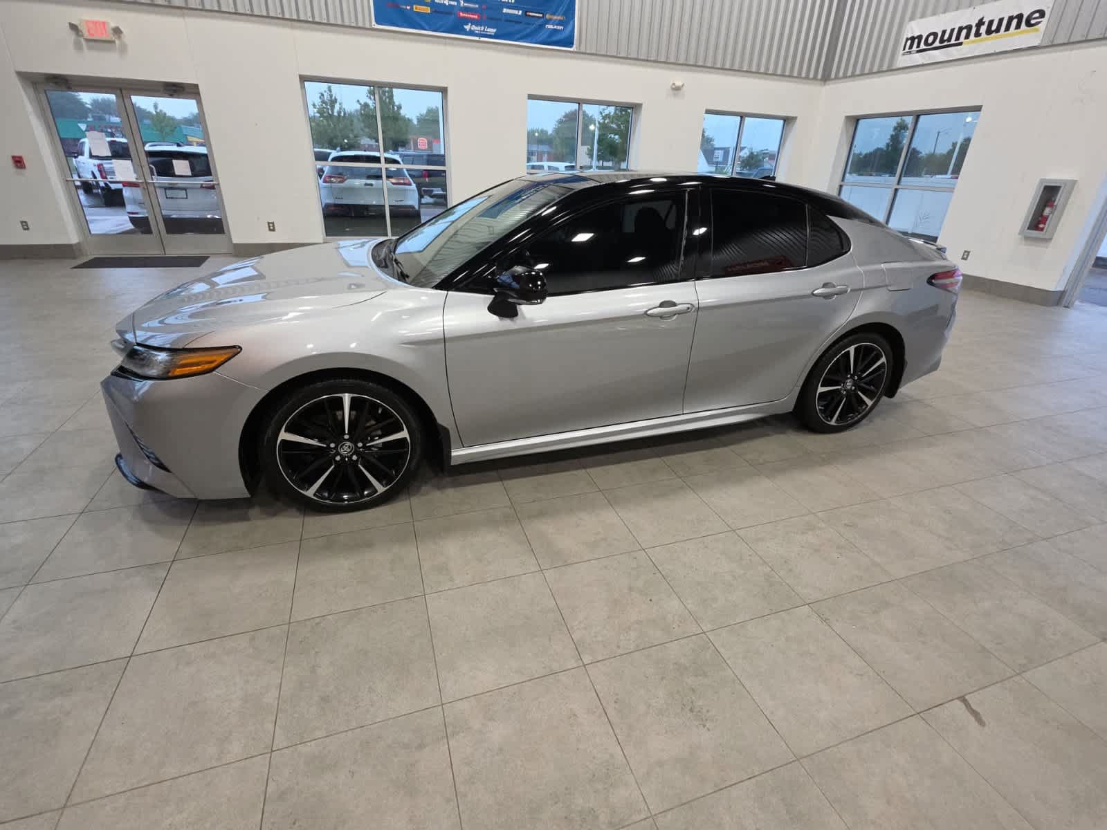 Used 2019 Toyota Camry FWD image 15