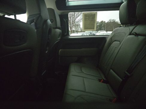 Used 2021 Land Rover Defender 90 S image 13