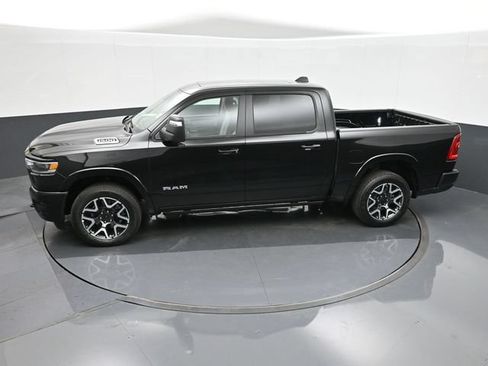 Used 2025 RAM 1500 Laramie AWD/4WD image 37