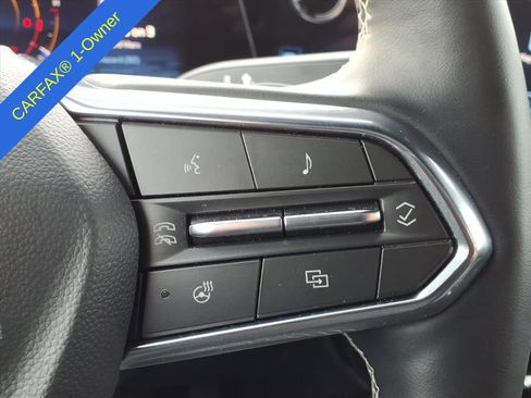 Used 2025 Chevrolet Traverse LT image 27