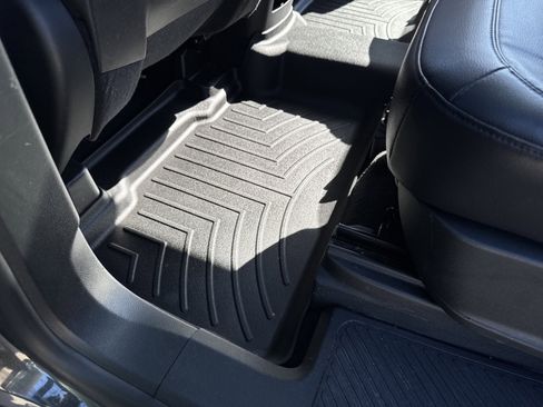 Used 2020 Ford Explorer XLT w/ Equipment Group 202A image 28