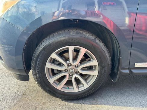 Used 2014 Nissan Pathfinder SL w/ SL Premium Package image 8