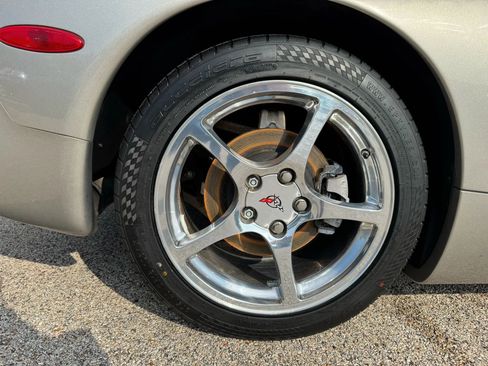 Used 2000 Chevrolet Corvette Convertible w/ Memory Pkg image 15