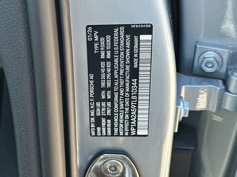 New 2026 Porsche Macan image 46