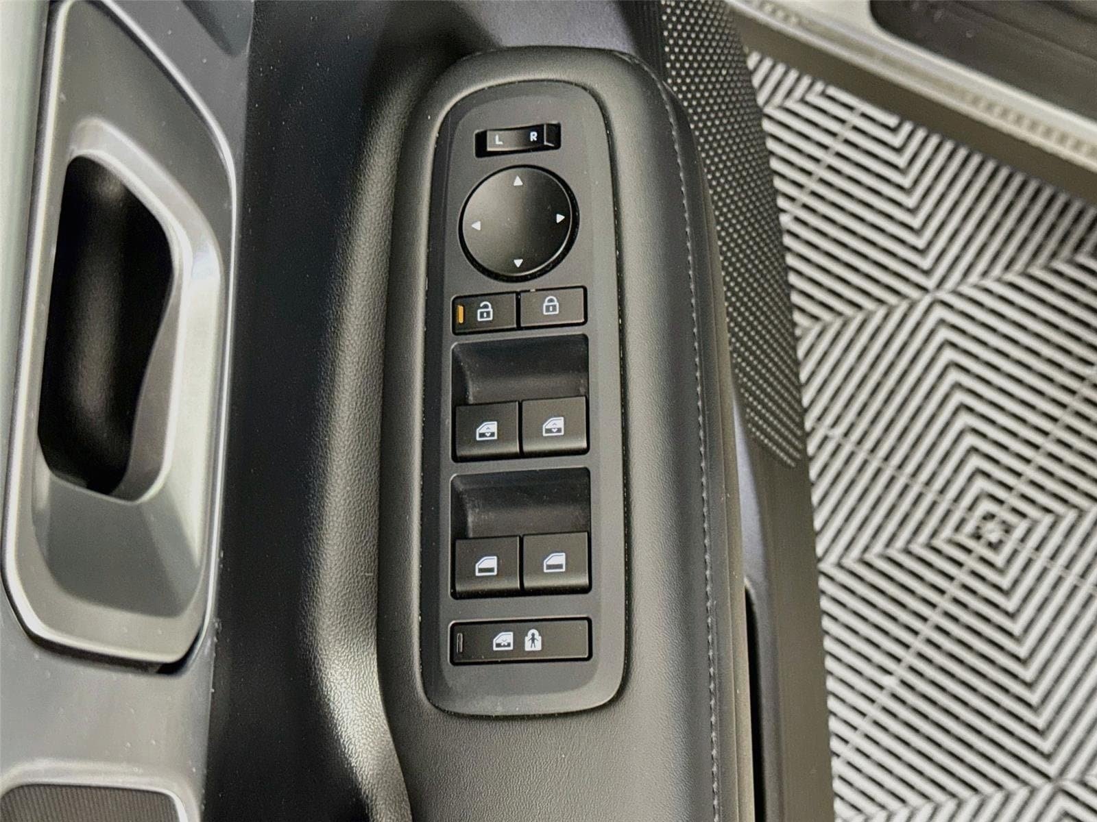 Certified 2024 Hyundai Santa Fe SEL FWD image 18