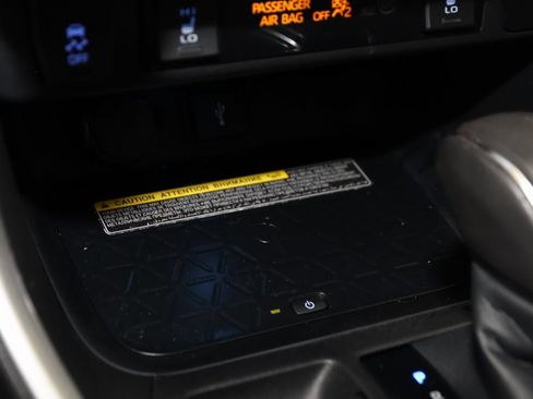 Used 2021 Toyota RAV4 XSE image 32