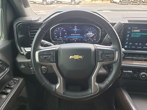 Used 2024 Chevrolet Silverado 2500 LT AWD/4WD image 14