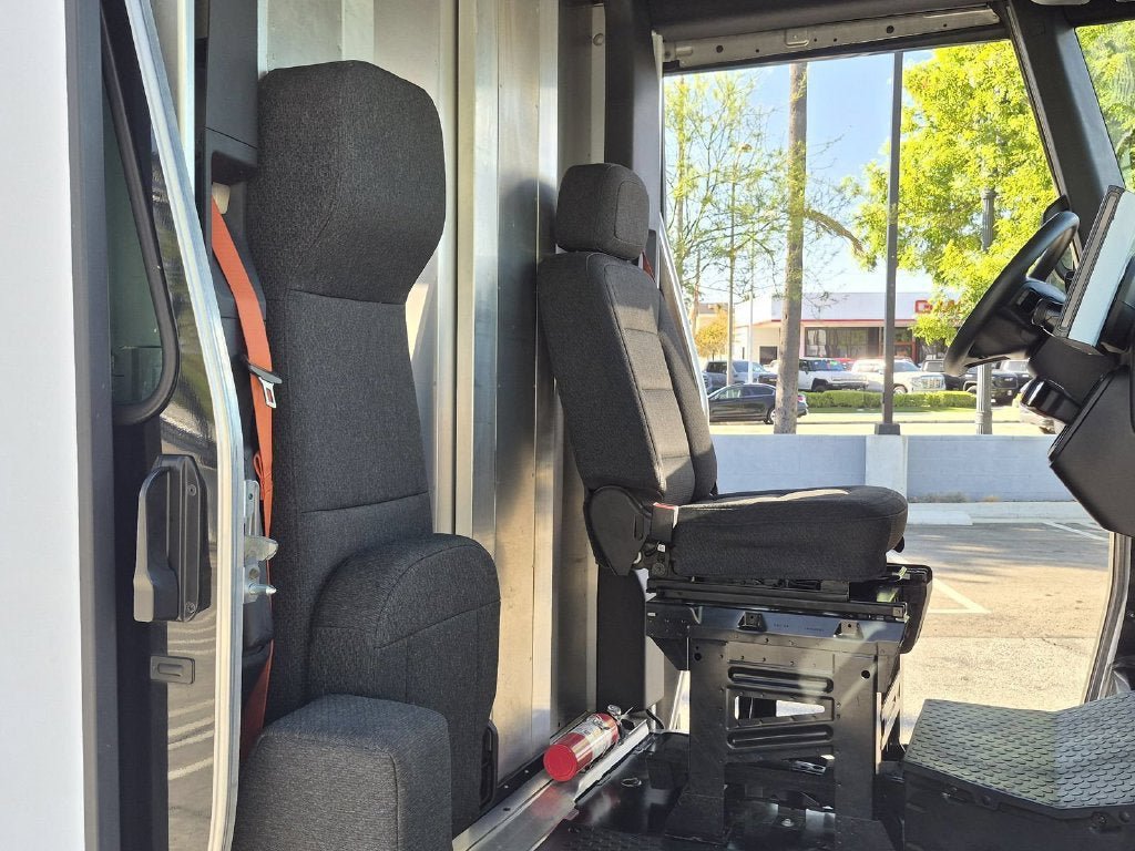 Used 2023 Chevrolet Brightdrop 600 w/ Active Safety Package 2 AWD/4WD image 30